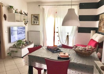 Salone - Bilocale via della Battaglia, frazione Madonna dell'Olmo, Cuneo - foto 3