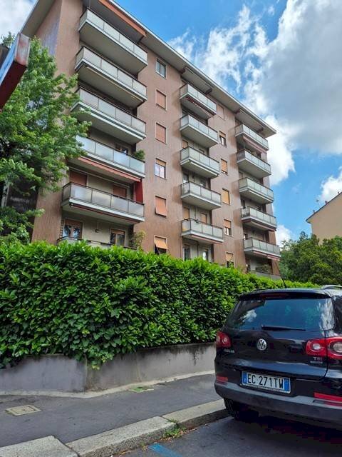 Facciata - Trilocale via dei Valtorta, 11, Milano - foto 1