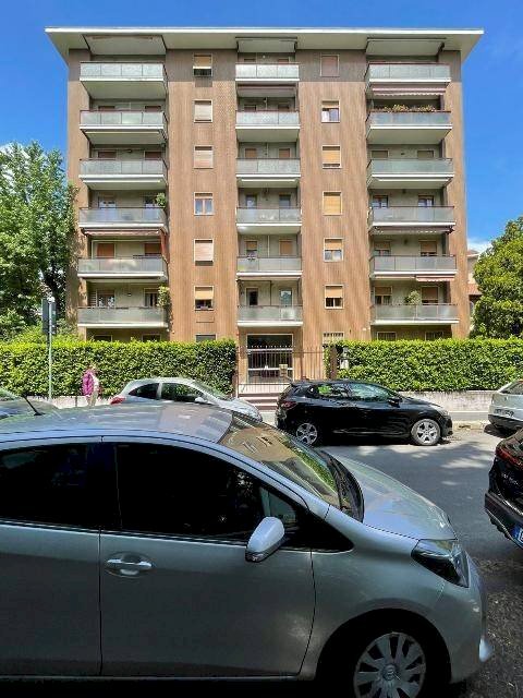 Facciata - Trilocale via dei Valtorta, 11, Milano - foto 2