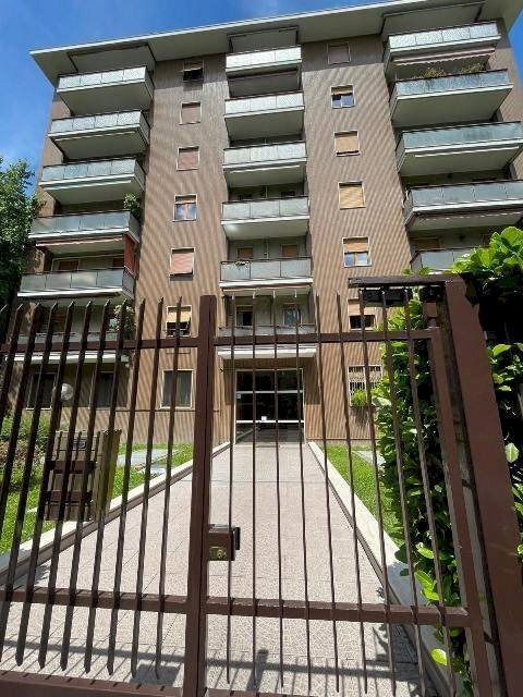 Facciata - Trilocale via dei Valtorta, 11, Milano - foto 3