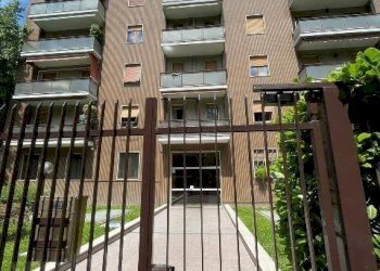 Facciata - Three-room apartment via dei Valtorta, 11, Milano - photo 3