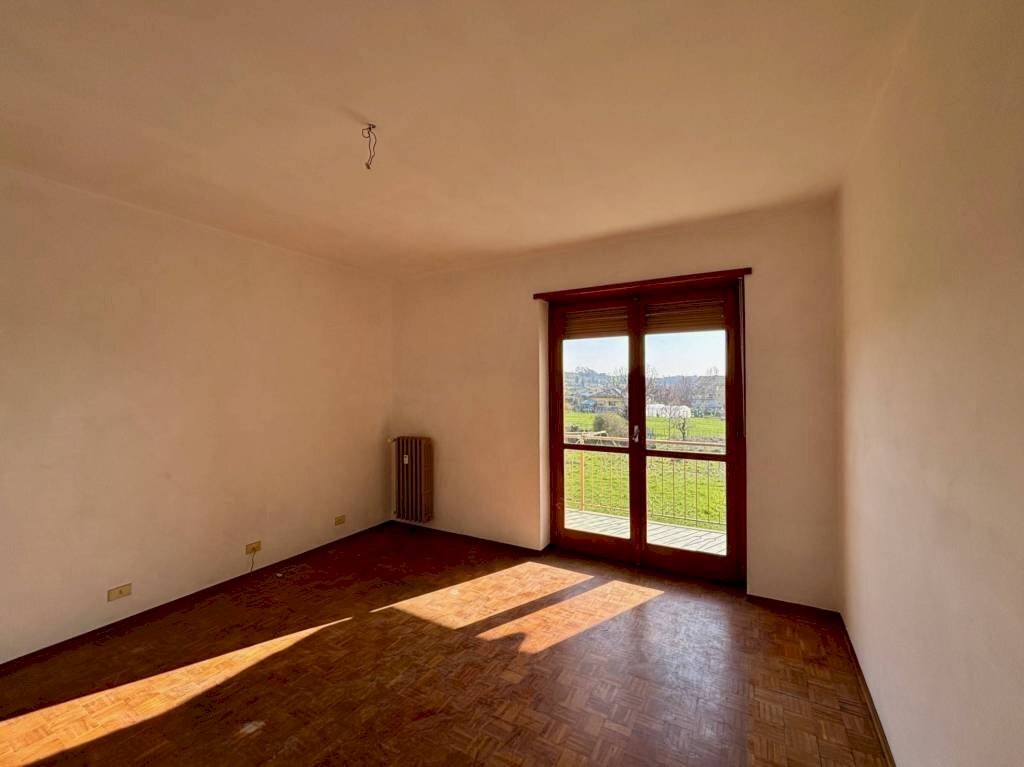 Camera da letto - Four-room apartment via S. Toja, Luserna San Giovanni - photo 1