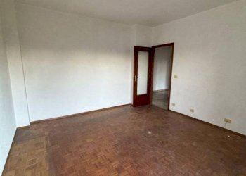 Camera da letto - Quadrilocale via S. Toja, Luserna San Giovanni - foto 9