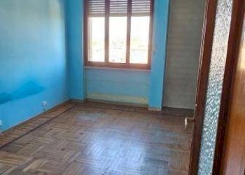 Camera da letto - Bilocale via Giacinto Castellani, Cuneo (zona Donatello) - foto 2