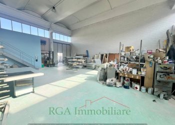 Interno non residenziale - Capannone via Sandro Pertini, 2, Comun Nuovo - foto 1