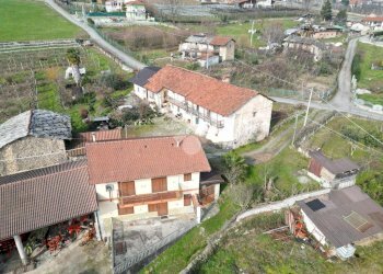 Casa indipendente Via Carrà, Envie - foto 1