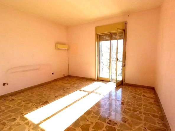 Two-room apartment Siracusa - photo 1