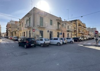 Locale Commerciale Via Ierone I L'Etneo, Siracusa - foto 1