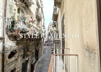 balcone - Palazzo Storico Via della Amalfitania, Siracusa - foto 19