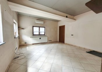 Capannone Borgata Brandoneugna, 4, Perosa Argentina - foto 16