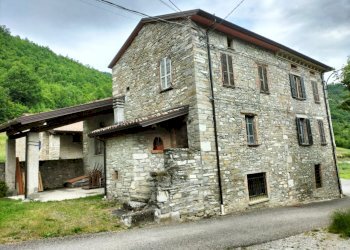 Independent house Bettola - photo 1