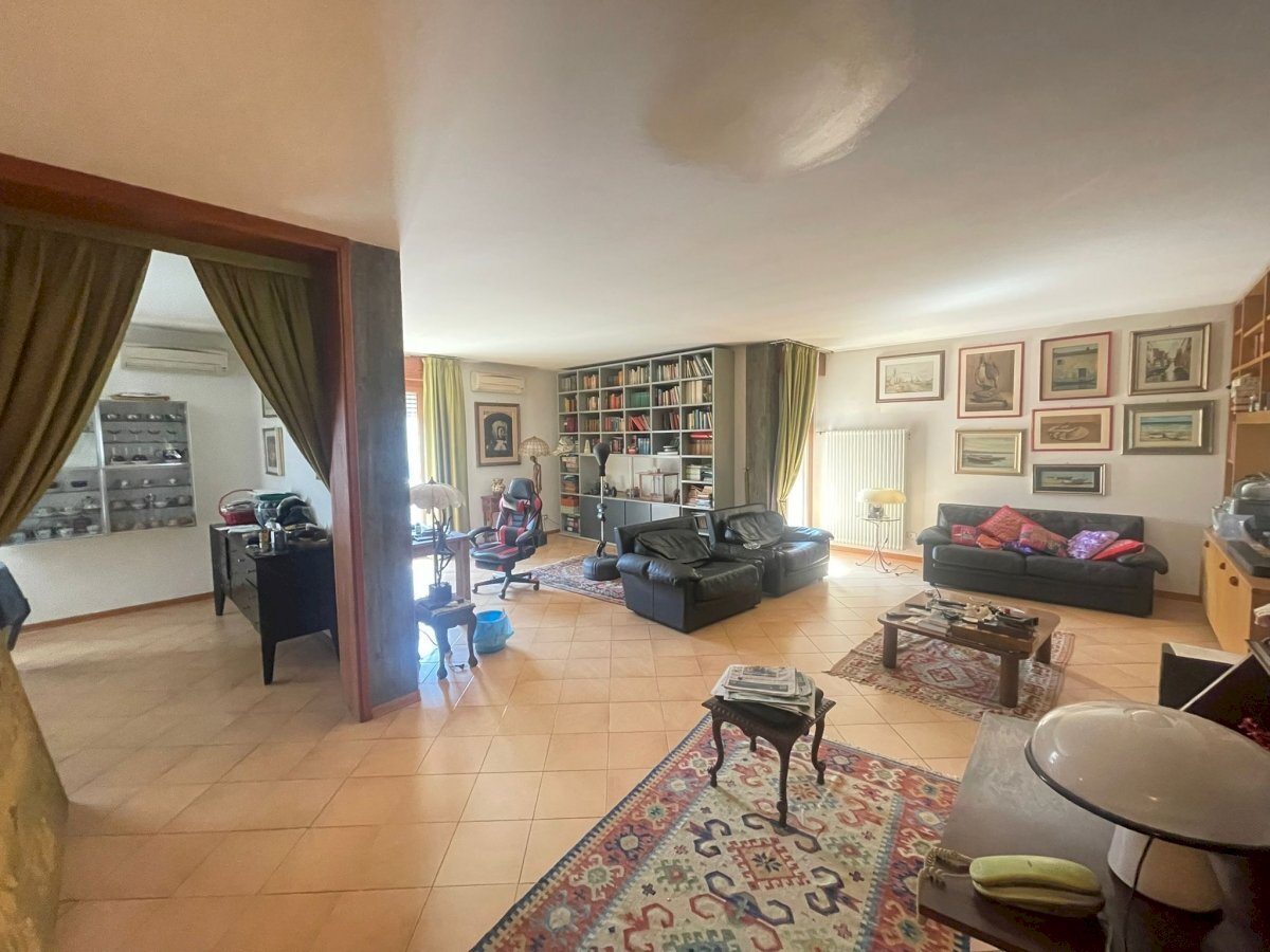 Independent house Ravenna - photo 1