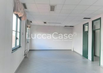Office Lucca (neighborhood San Concordio Contrada) - photo 1