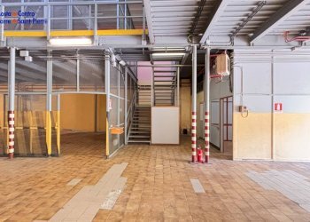 Foto 5 - Capannone Frazione Tzambarlet
 
10, Gressan - foto 5