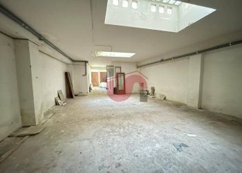 Foto 1 - Warehouse Via Delle Puglie, Benevento - photo 1
