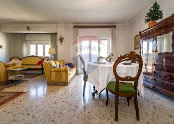 salone - Quadrilocale Via Aquileia
 
34e, Palermo - foto 17