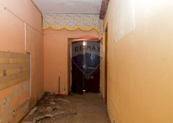 Hall / corridoio - Casa indipendente Via Grassi
 
16, Catania - foto 26