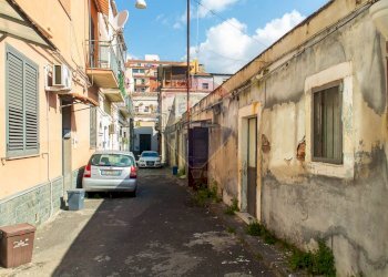 Edificio all\'aperto - Casa indipendente via grassi
 
16, Catania - foto 10