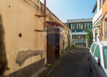 Edificio all\'aperto - Casa indipendente Via Grassi
 
16, Catania - foto 18
