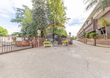 Edificio all\'aperto - Box Via Fontana della Girandola
 
snc, Monte Porzio Catone - foto 2