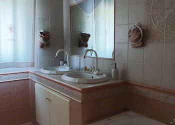 Bagno - Appartamento VIA CAPPUCCINI VECCHI
 
34, Caltagirone - foto 18