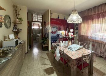 Sala da pranzo - Bilocale Residenza bosco
 
2, Caprino Bergamasco - foto 3