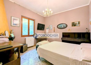 camera matrimoniale 3 - Casa semi indipendente Via dei Colli
 
103, Massa - foto 29