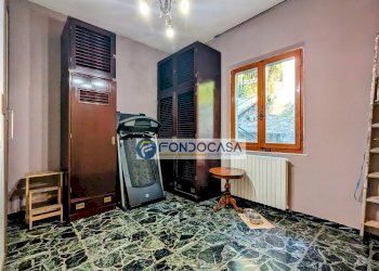 camera matrimoniale 4 - Casa semi indipendente Via dei Colli
 
103, Massa - foto 30