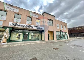 Edificio all\'aperto - Office Via Varesina
 
126 a, Villa Guardia - photo 45