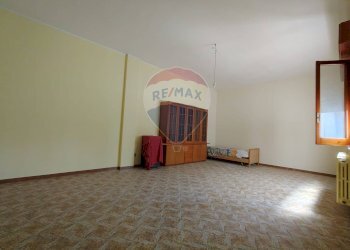 Stanza vuota - Quadrilocale Via Cesare Battisti
 
70, Latiano - foto 5