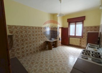 Cucina - Quadrilocale Via Cesare Battisti
 
70, Latiano - foto 8