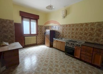 Cucina - Quadrilocale Via Cesare Battisti
 
70, Latiano - foto 10