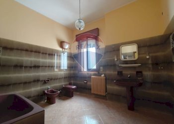 Bagno - Quadrilocale Via Cesare Battisti
 
70, Latiano - foto 11