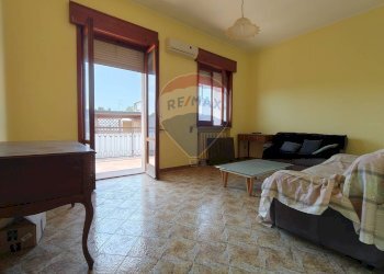 Soggiorno - Quadrilocale Via Cesare Battisti
 
70, Latiano - foto 15