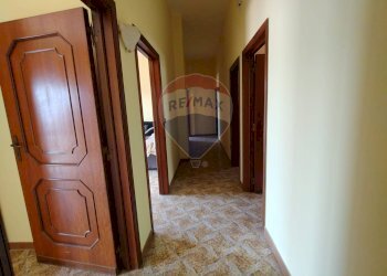 Hall / corridoio - Quadrilocale Via Cesare Battisti
 
70, Latiano - foto 17