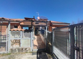 Edificio all\'aperto - Appartamento CONTRADA MACINE
 
10/A, Vinchiaturo - foto 1