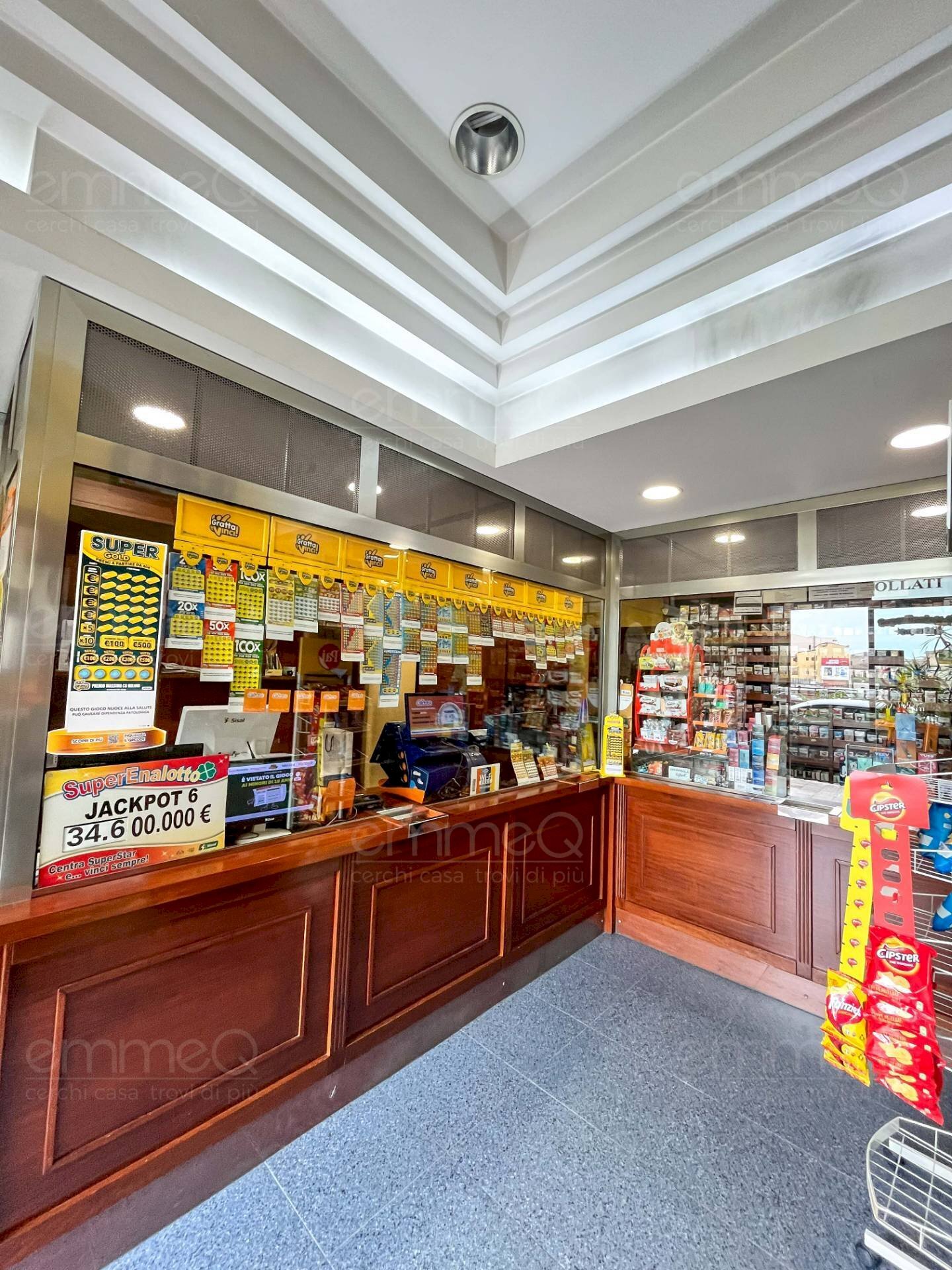 Foto 1 - Commercial Activity piazza Vittorio Emanuele Orlando
 
40, Palermo - photo 1