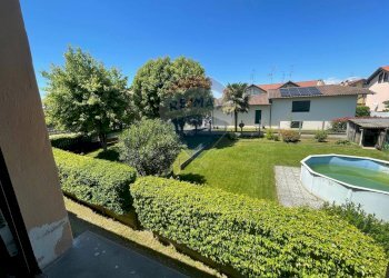 Giardino - Casa semi indipendente Vicolo Gabriele D'Annunzio
 
5, Ferno - foto 7