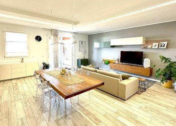 Salone - Trilocale via Giulio Pastore, Peschiera del Garda - foto 9