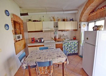 Cucina - Casa indipendente via 20 Settembre, 214, Niella Tanaro - foto 17