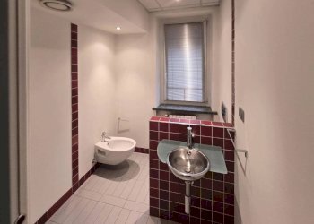 Bagno - Ufficio via Gattinara 3., Torino (zona Vanchiglia) - foto 15