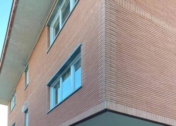 Facciata - Magazzino via Gattinara 3., Torino (zona Vanchiglia) - foto 5