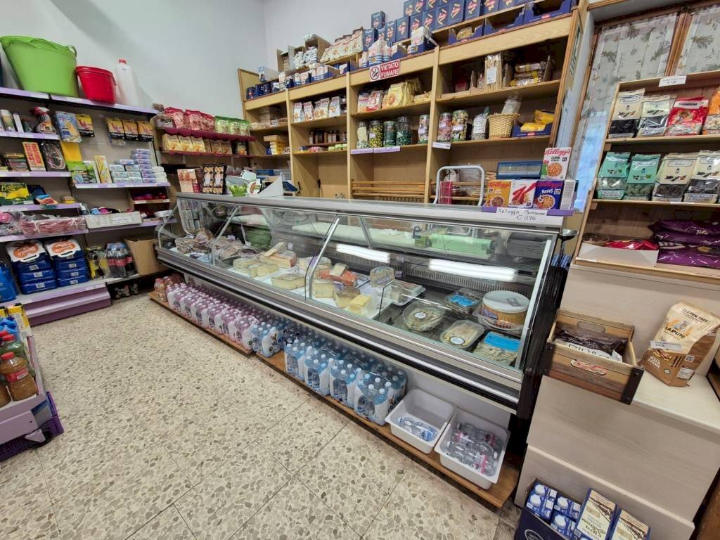 Interno non residenziale - Alimentari - Gastronomia Pomaretto - foto 2