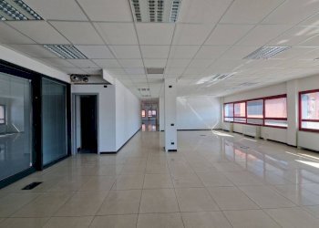 Ufficio - Ufficio via 25 Aprile, 5, Pero - foto 10