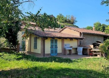 Dettagli - Villa a Schiera via de Pianca, Azzano d'Asti - foto 1