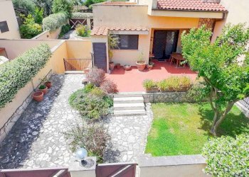 Giardino - Villa a Schiera viale di Castel Porziano, Roma - foto 2