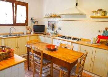 Cucina - Villa a Schiera viale di Castel Porziano, Roma - foto 12