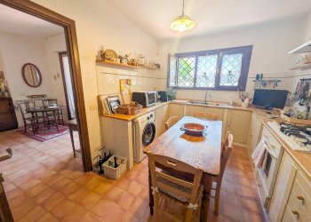 Cucina - Villa a Schiera viale di Castel Porziano, Roma - foto 13