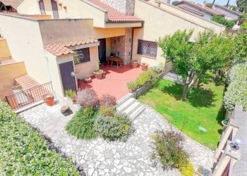 Giardino - Villa a Schiera viale di Castel Porziano, Roma - foto 34