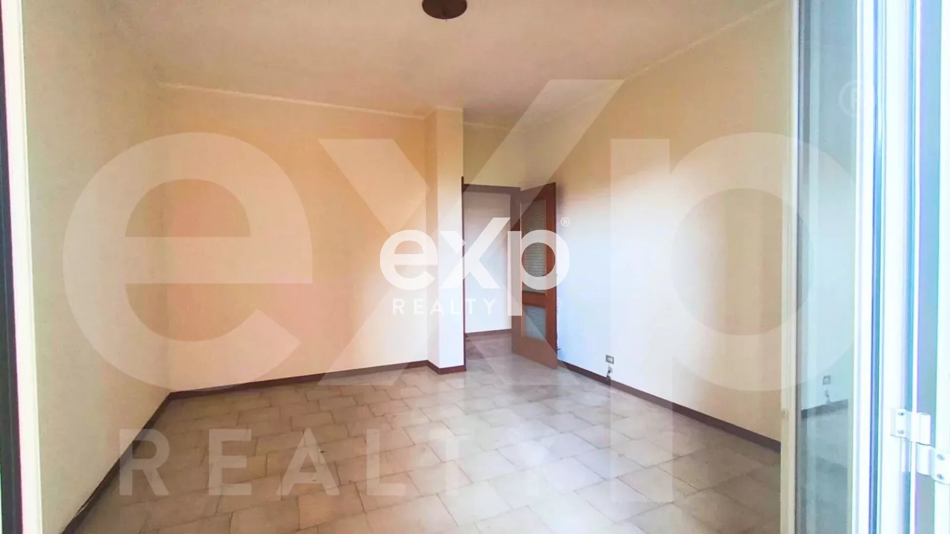 Three-room apartment Via Ammiraglio Curzon, Villa San Giovanni - photo 2